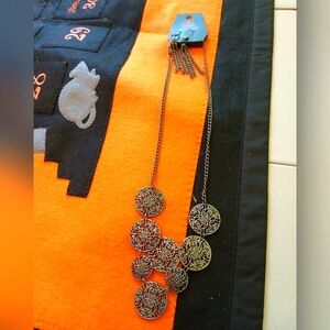 NWT Paparazzi Necklace and Earrings Set. Adjustable.